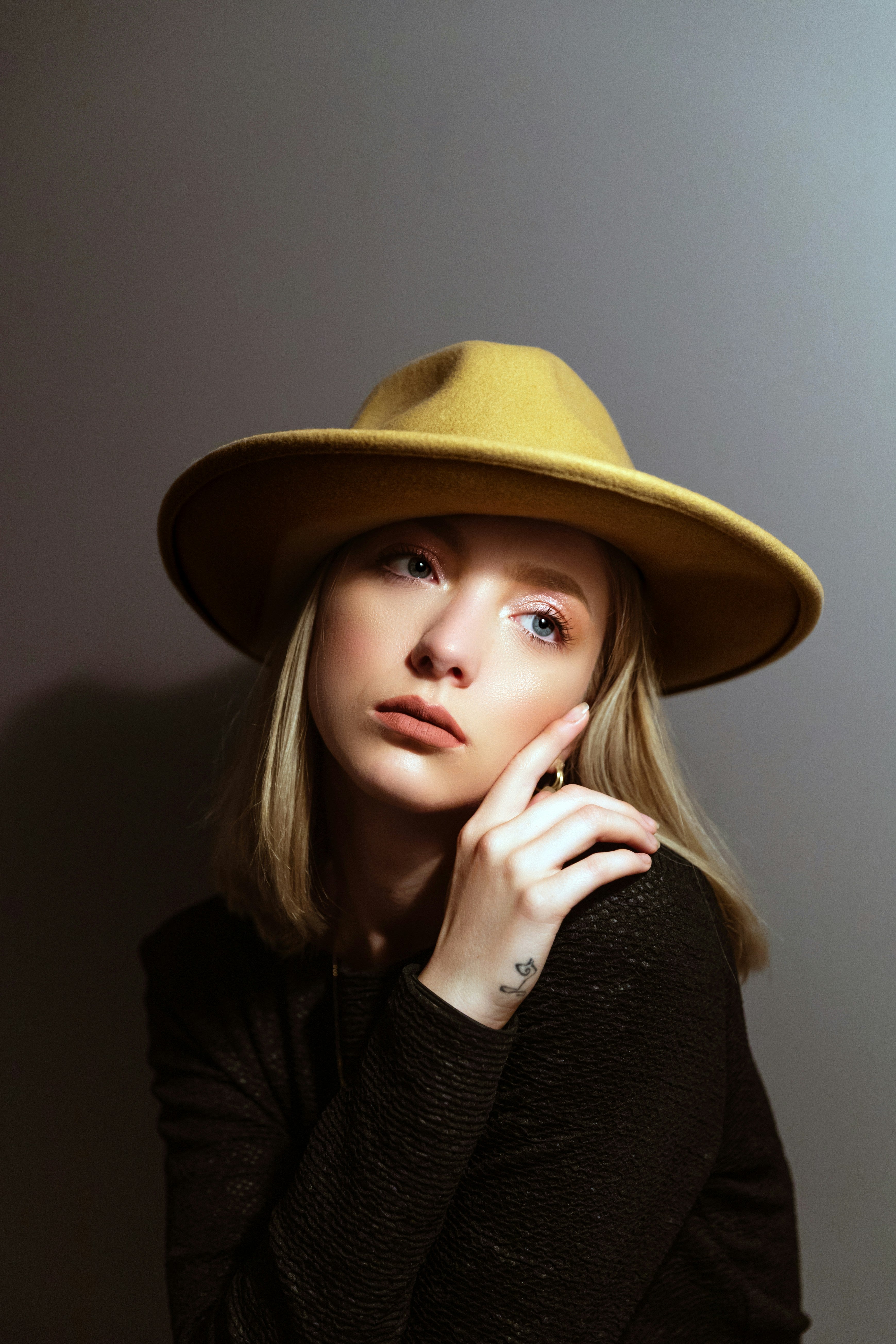 Hat Shopping Tips: What to Try On, What to Avoid, and How to Know It Fits