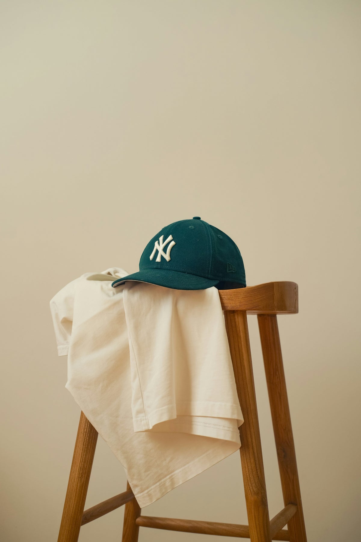 The History of the Baseball Cap: From Dugout to Global Uniform
