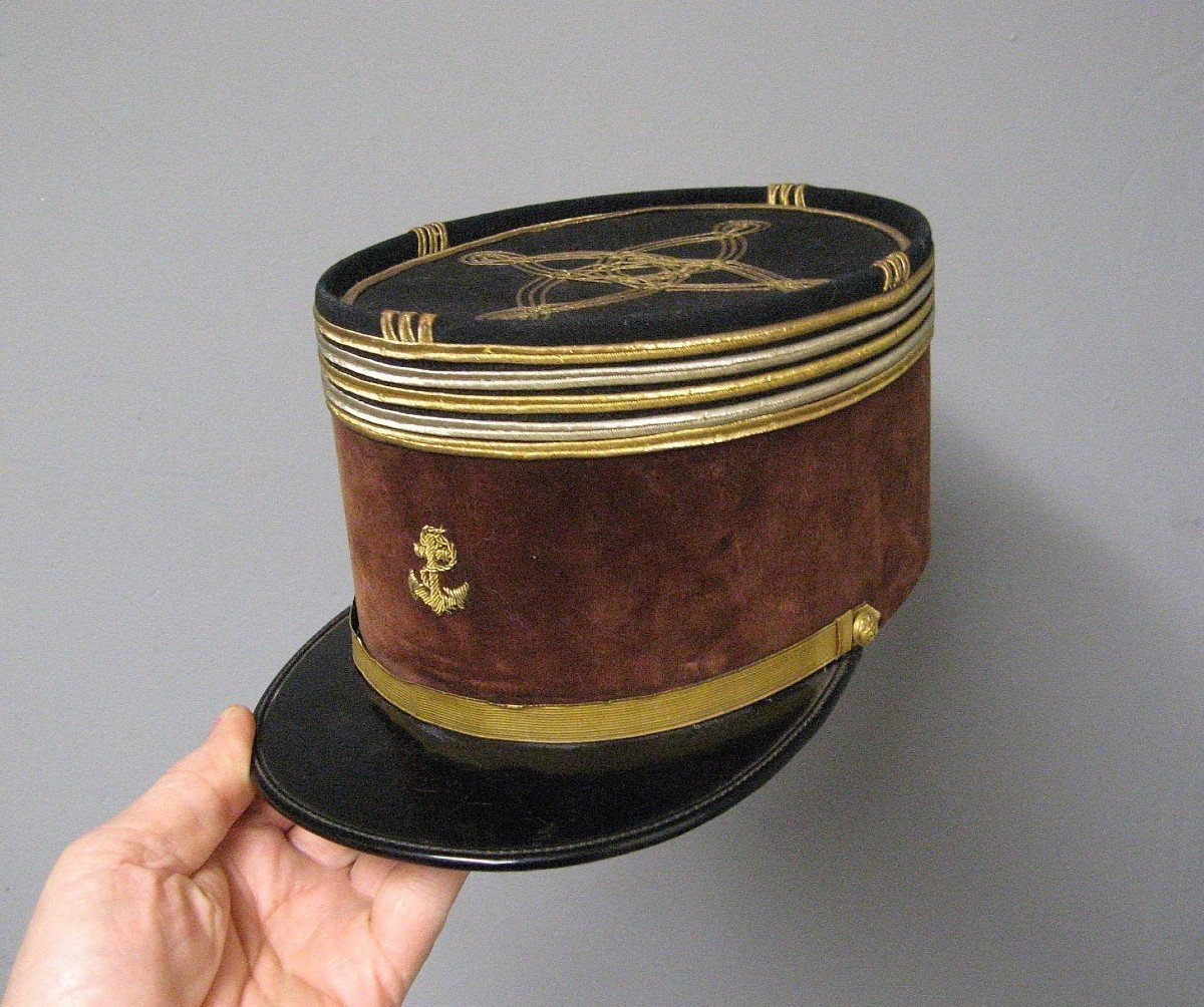 The Kepi: From French Military Hat to Global Uniform