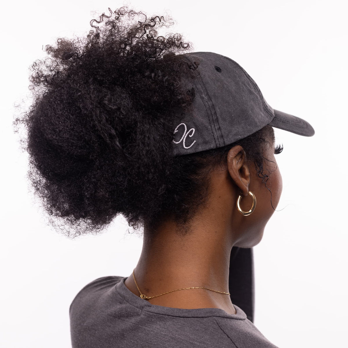 How to Wear Hats With Curly Hair: What Works and What Creates Problems