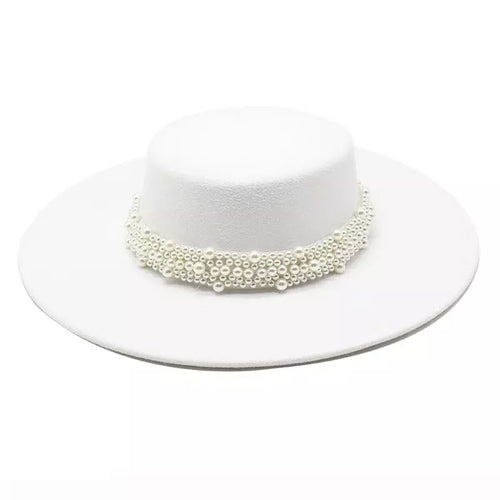 White boater hat with pearl belt – classic straw hat with pearl detail