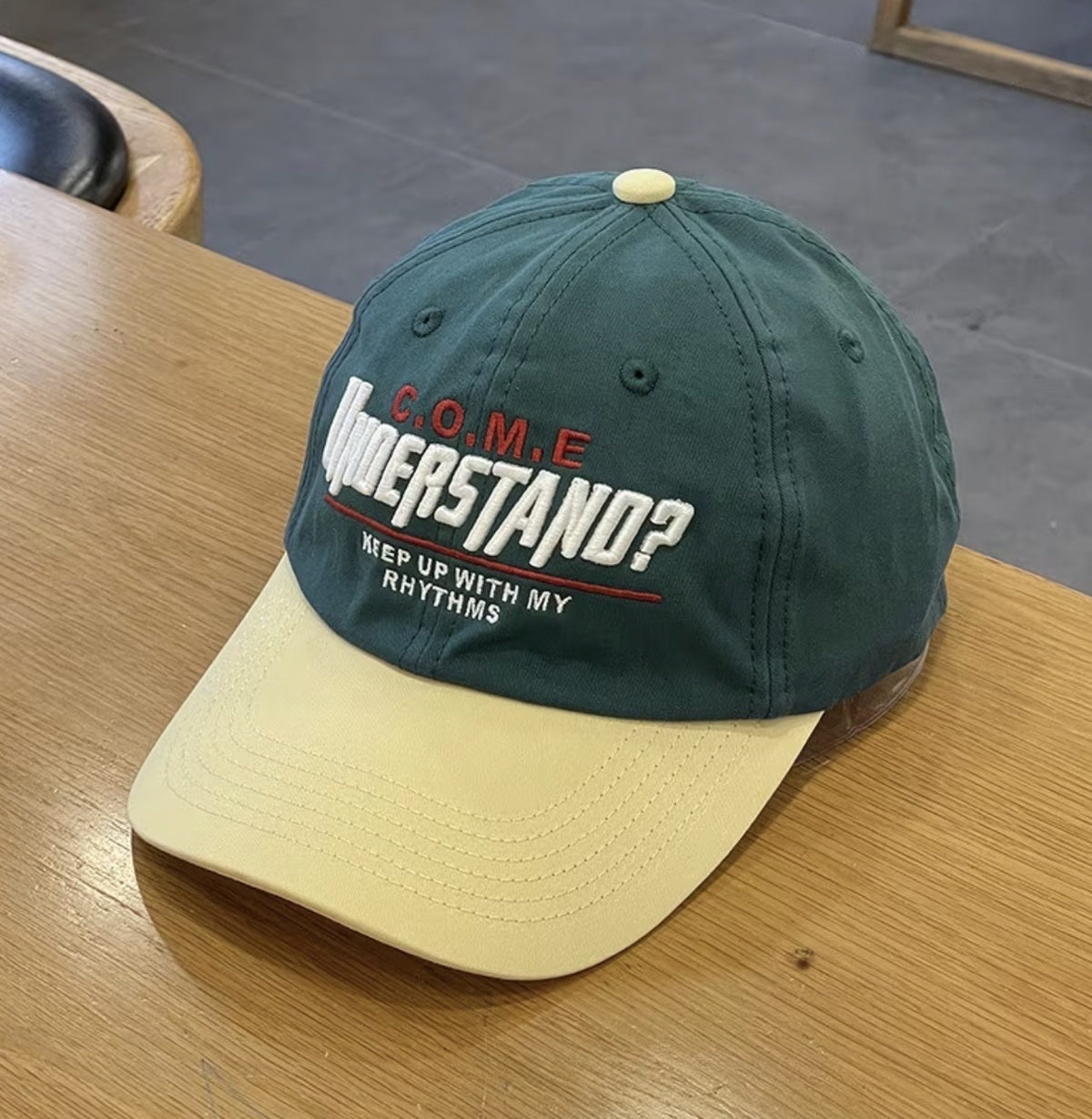 embroidered contrast baseball cap for men and women